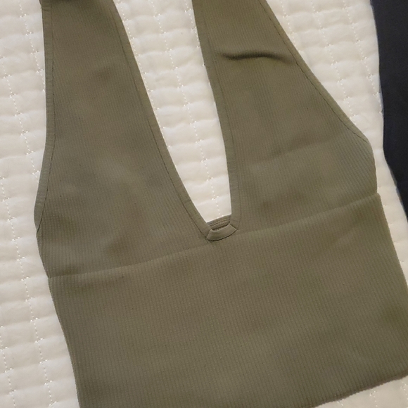 Free People Olive And Black V-Neck Crop Top - Picture 3 of 9